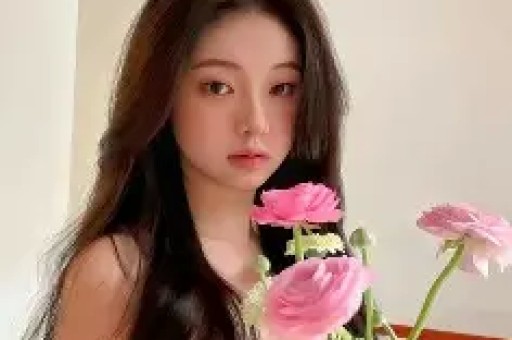 美顶流纯神演穿普拉达的女王2被删光！秀身体黑历史太多