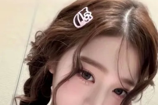 清纯女主播人设塌房酒后直播狂亲男嘉宾第二天哭着表示很后悔