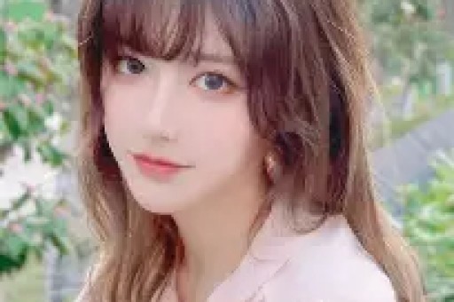 冉莹颖人设崩了想和邹市明收入AA女方账号被冲 网友神评太扎心